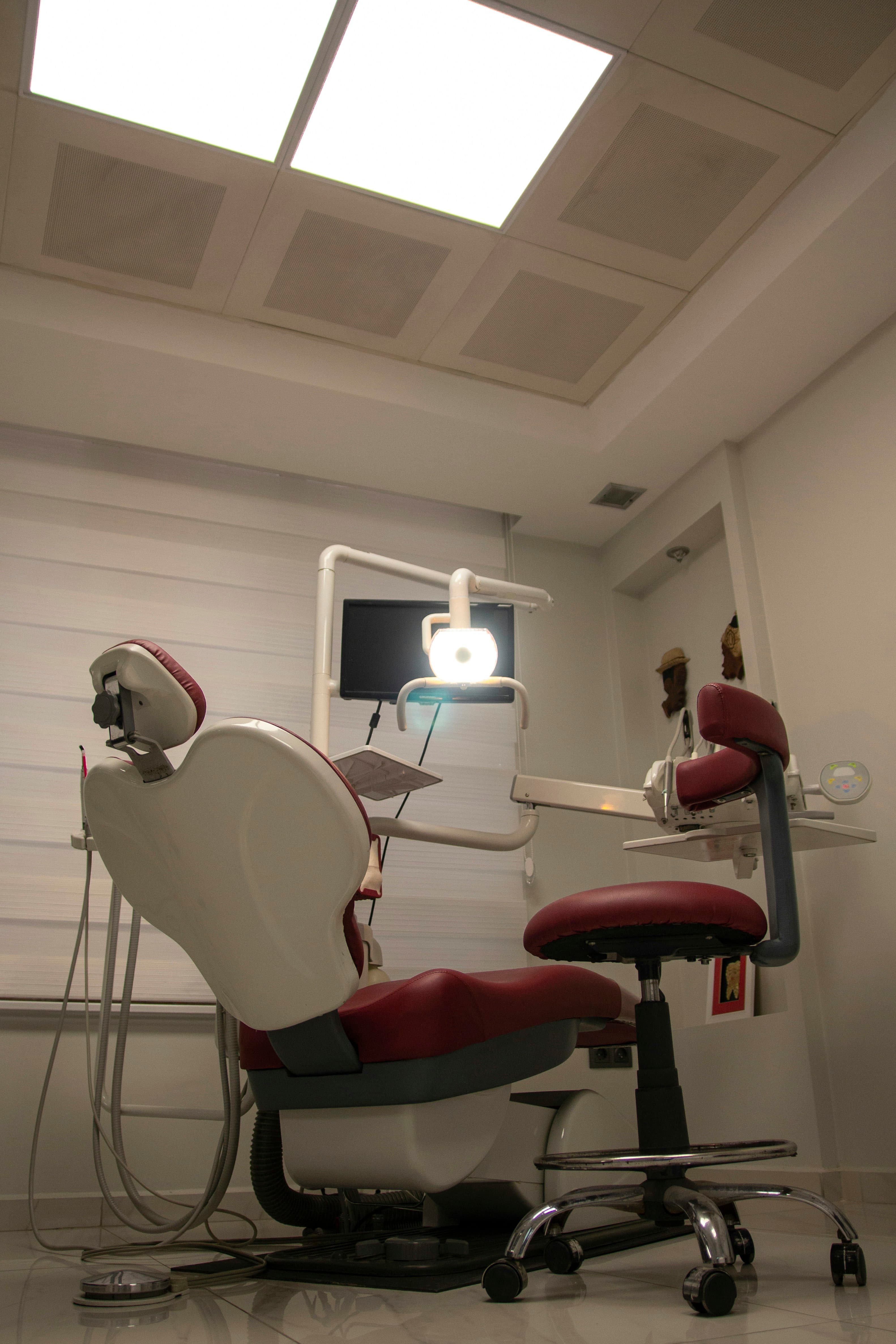 How to Choose the Right Dental Chair for Your Clinic